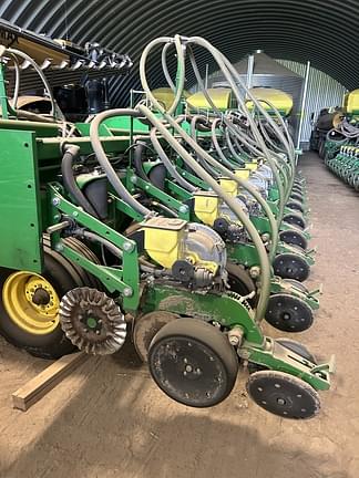 Image of John Deere DB90 equipment image 2
