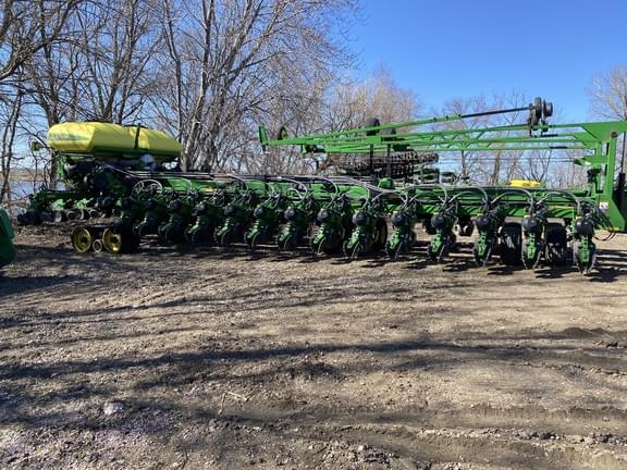Image of John Deere DB90 equipment image 1