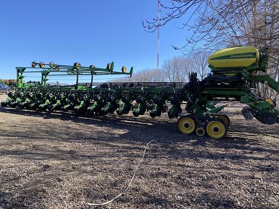 Image of John Deere DB90 equipment image 3