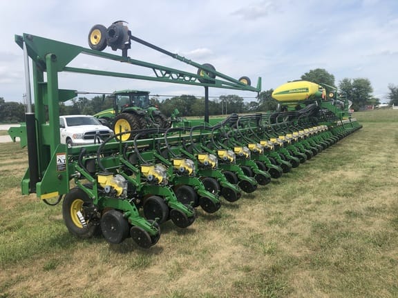2013 John Deere DB90 Equipment Image0
