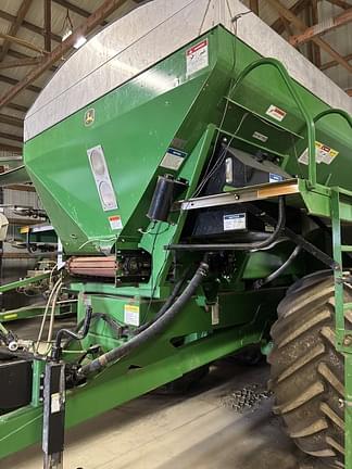Image of John Deere DN345 equipment image 1