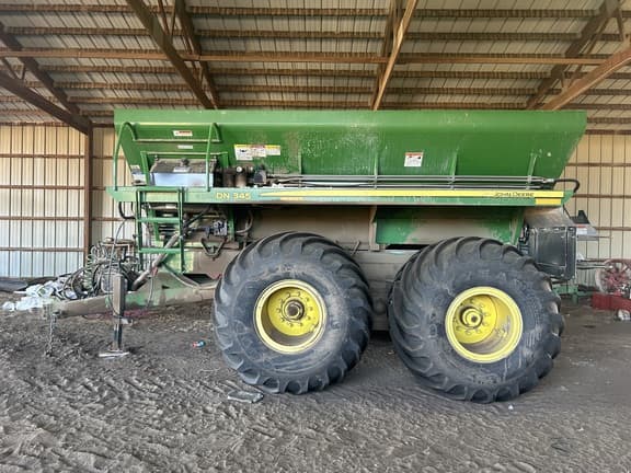 Image of John Deere DN345 equipment image 2