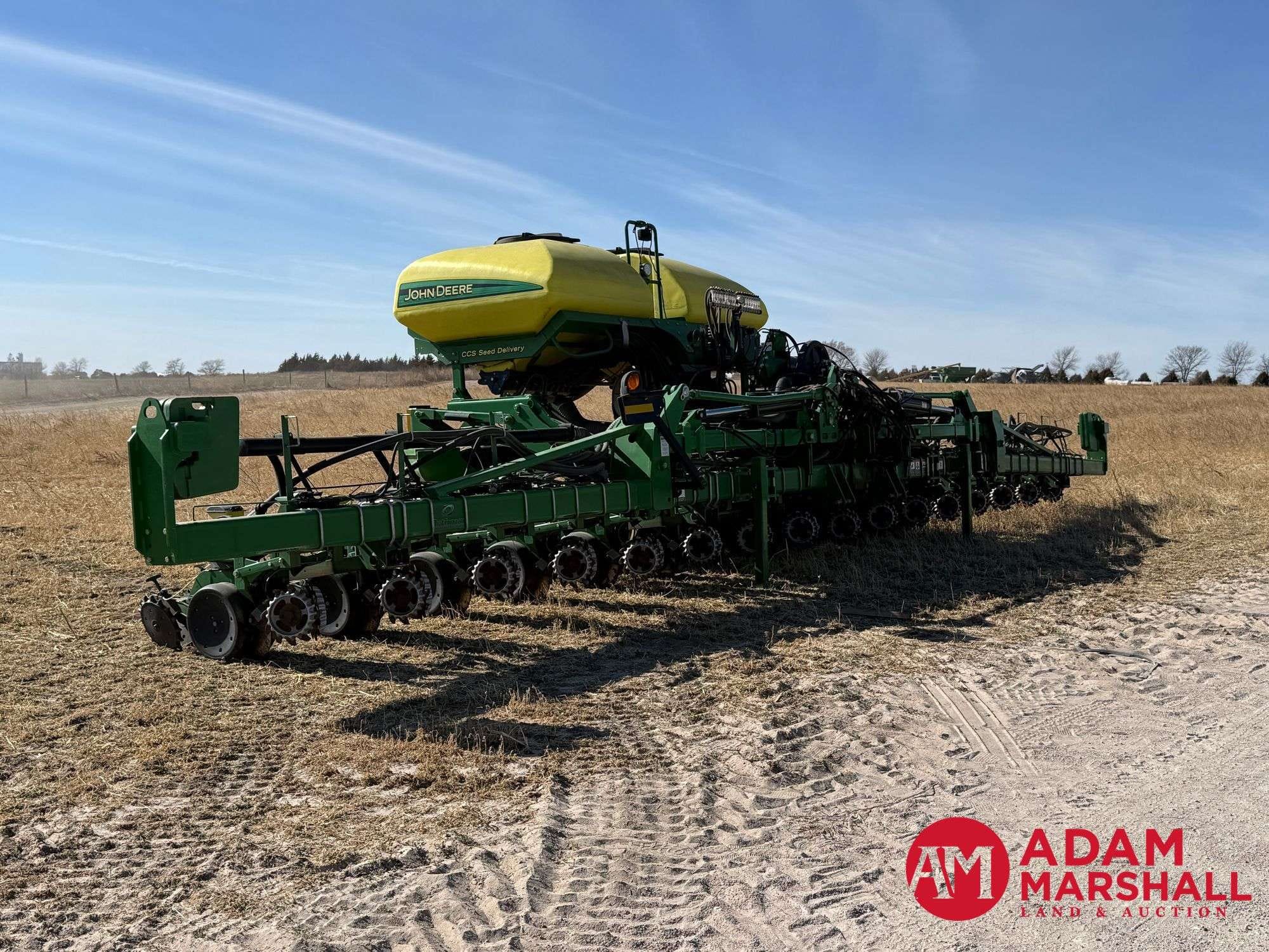 2013 John Deere DR18 Equipment Image0