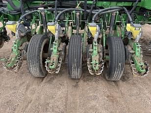 Main image John Deere DR24 11