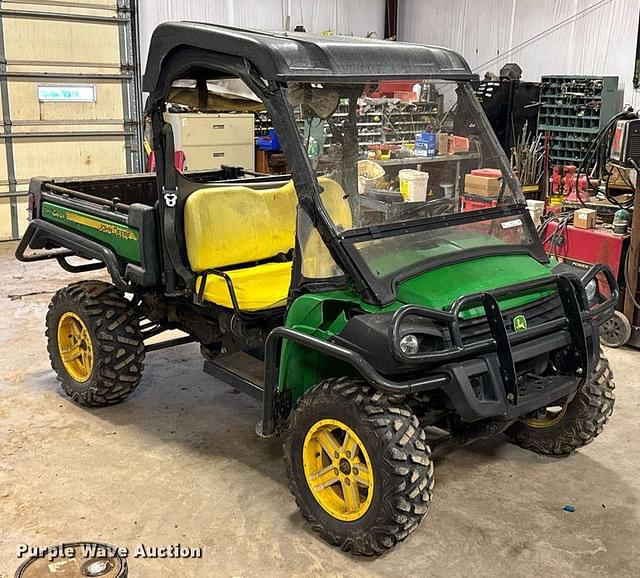 Image of John Deere Gator 825 equipment image 2