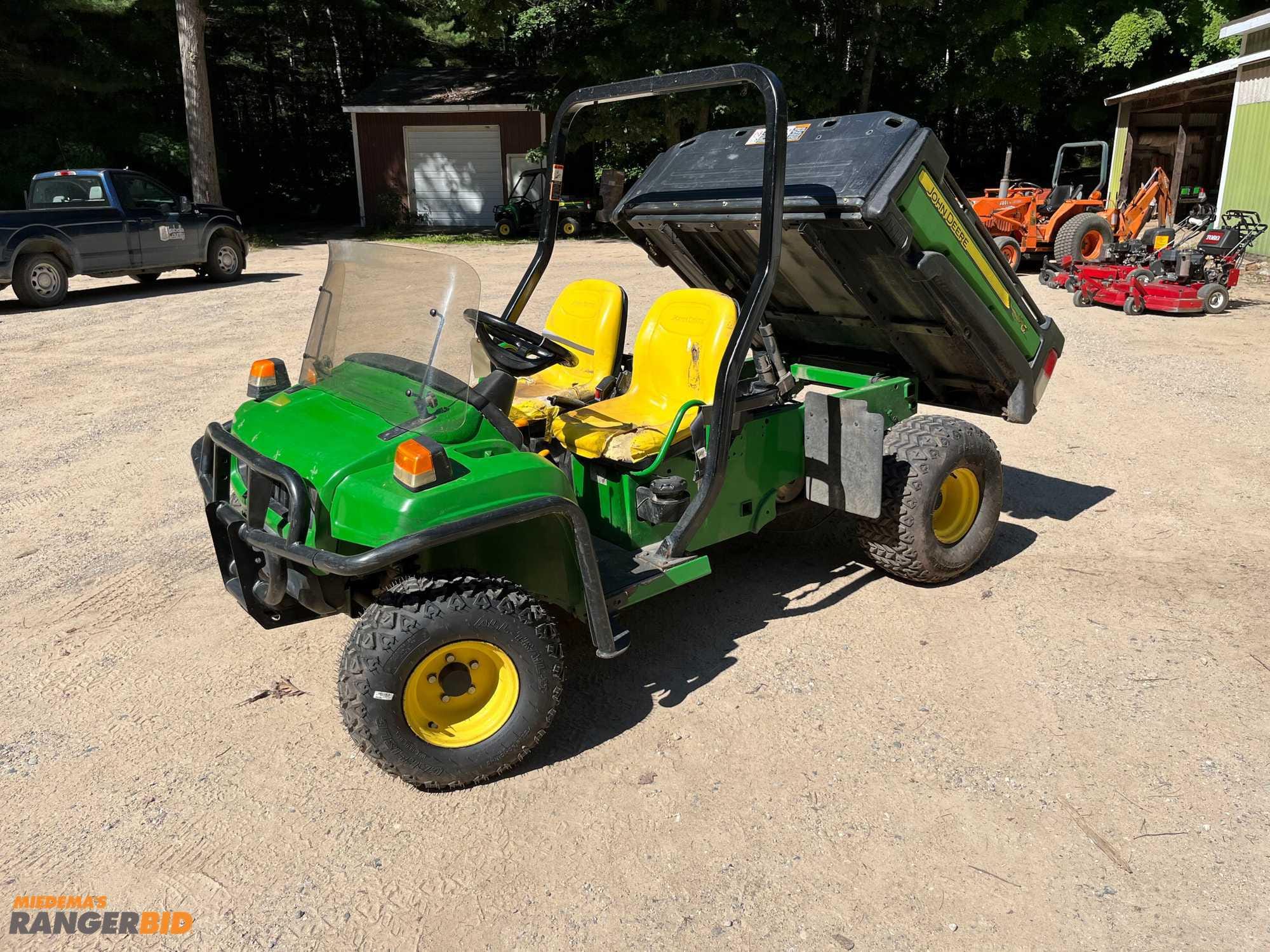 Main image John Deere Gator UTV