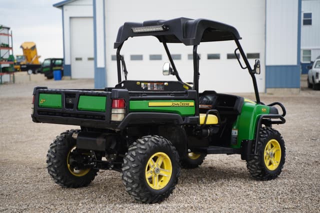 Image of John Deere Gator XUV 825i equipment image 4