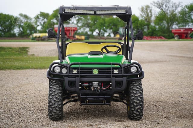Image of John Deere Gator XUV 825i equipment image 1