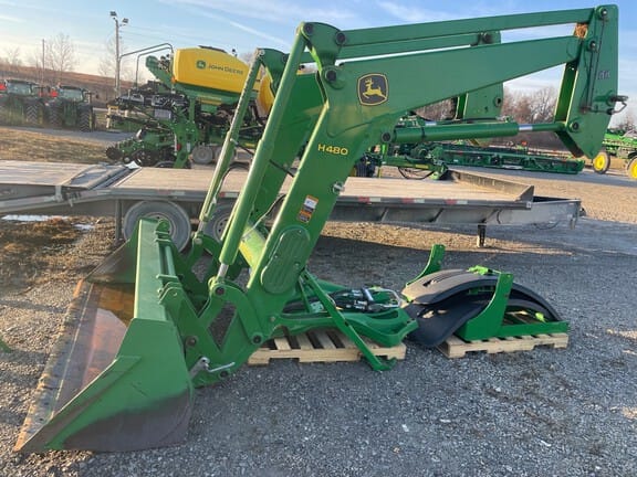 Main image John Deere H480