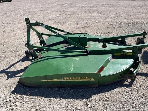 Image of John Deere MX7 equipment image 1