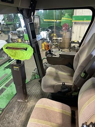 Image of John Deere R450 equipment image 4