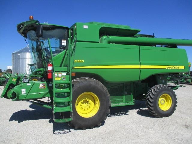 Main image John Deere S550
