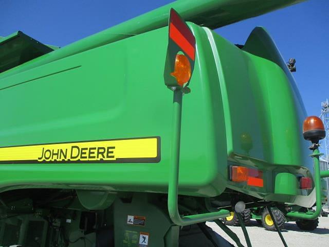 Main image John Deere S550 17