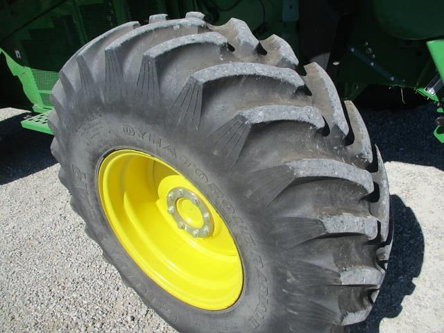Main image John Deere S550 58