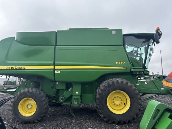 Image of John Deere S550 equipment image 1