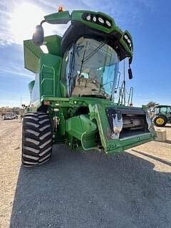 Image of John Deere S550 equipment image 4