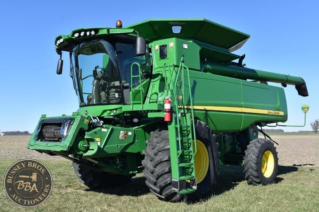 Image of John Deere S550 equipment image 1
