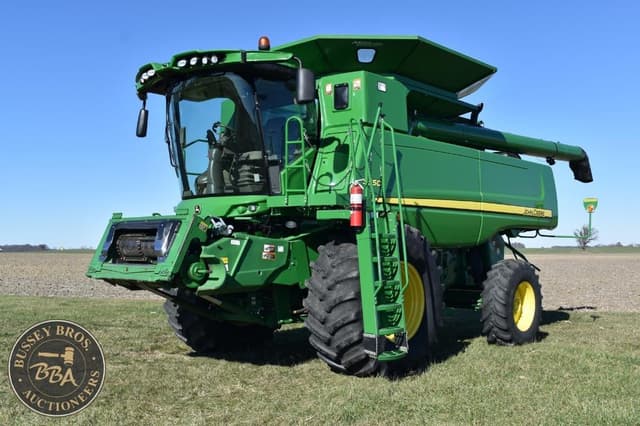 Image of John Deere S550 equipment image 2