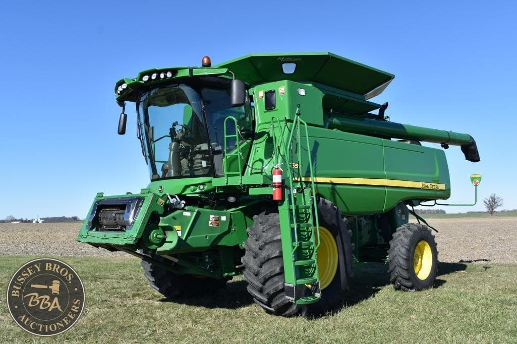 Image of John Deere S550 Primary image