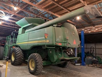 Main image John Deere S550