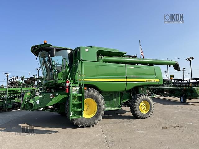 Image of John Deere S550 equipment image 4