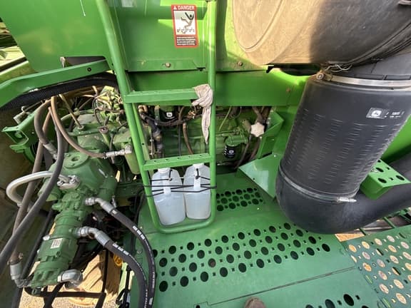 Image of John Deere S550 equipment image 1