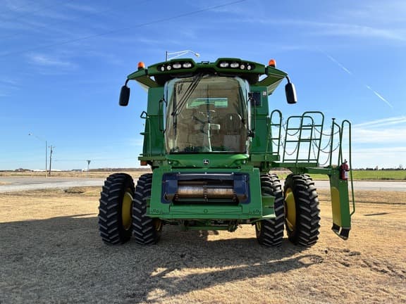 Image of John Deere S550 equipment image 1