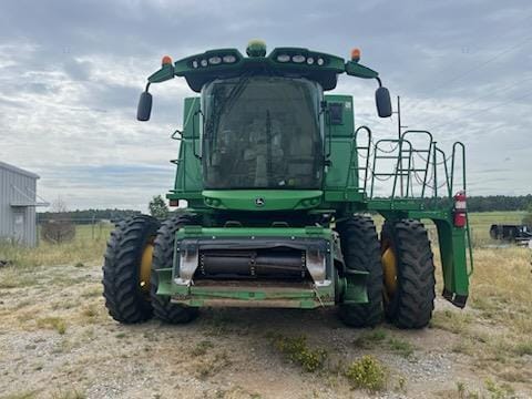 Main image John Deere S660