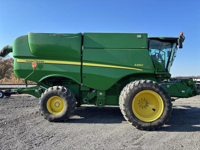 Image of John Deere S660 equipment image 4