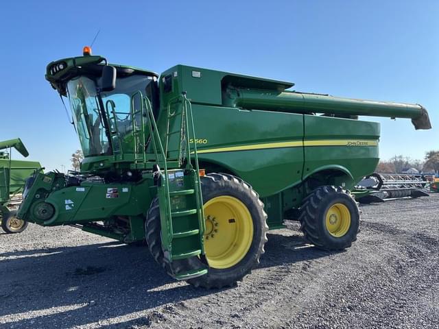 Image of John Deere S660 equipment image 2