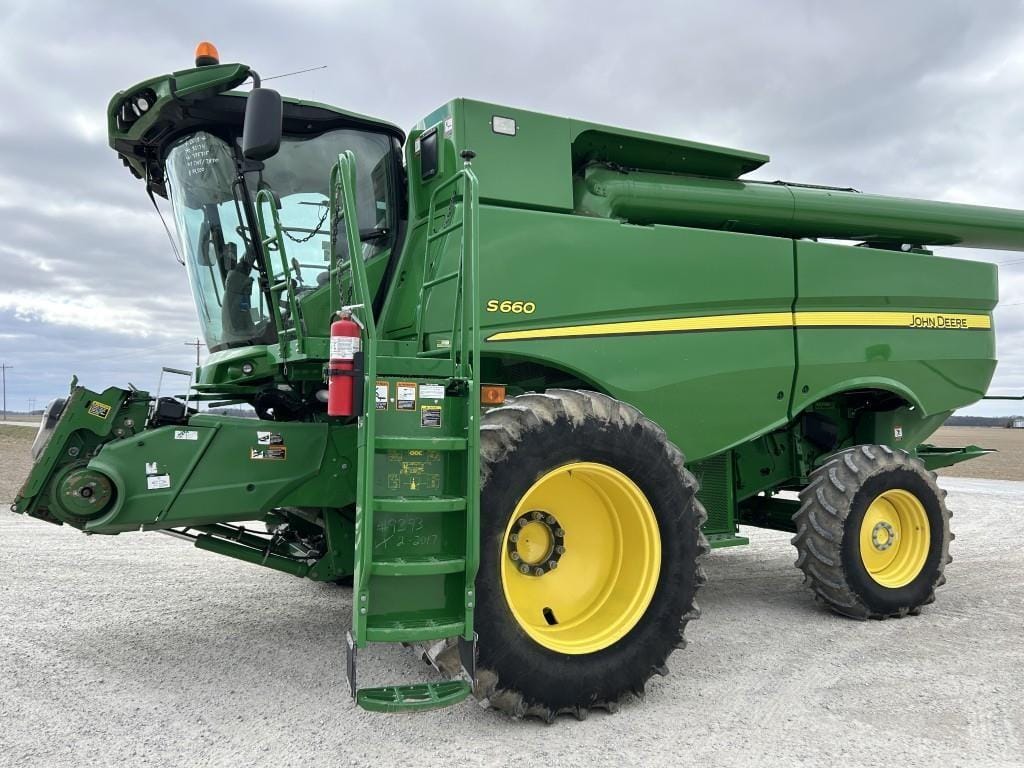 2013 John Deere S660 Equipment Image0