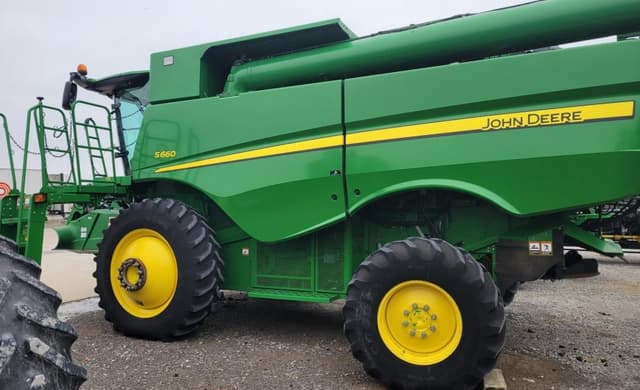 Image of John Deere S660 equipment image 1