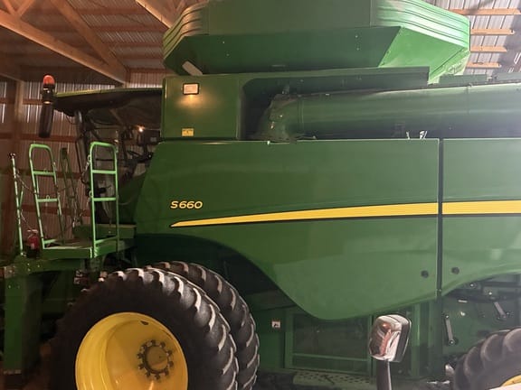 2013 John Deere S660 Equipment Image0