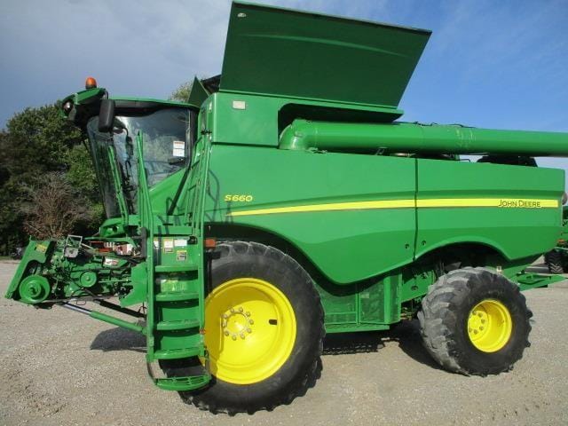 Main image John Deere S660