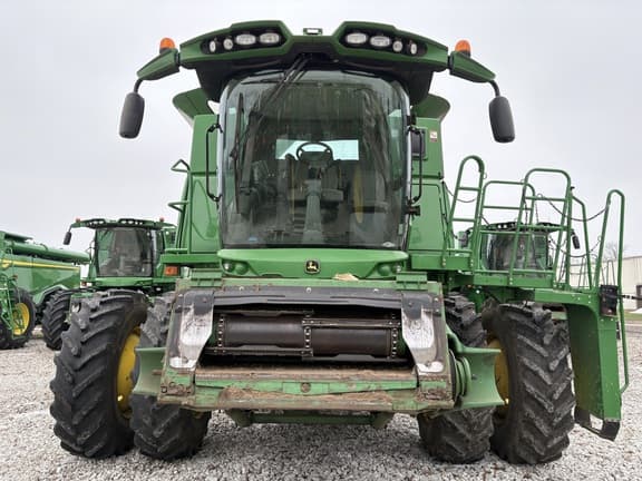 Image of John Deere S660 equipment image 2