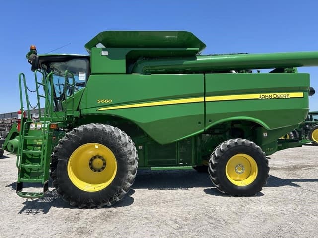 Image of John Deere S660 equipment image 2