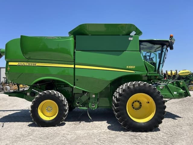 Image of John Deere S660 equipment image 3