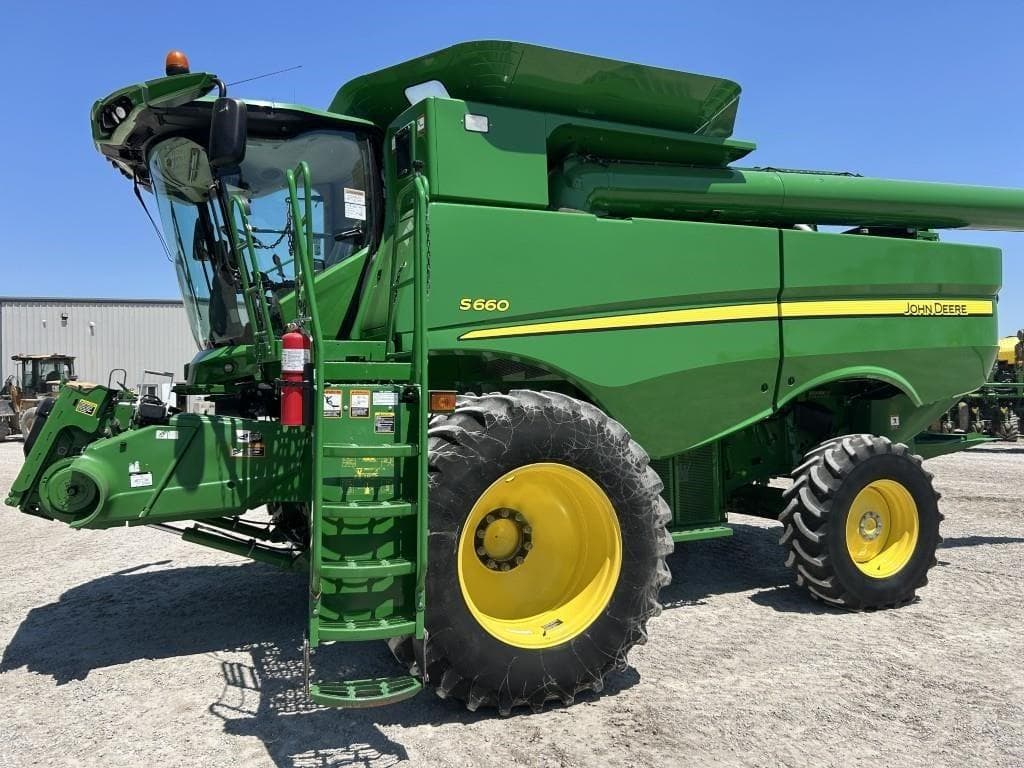 Image of John Deere S660 Primary image