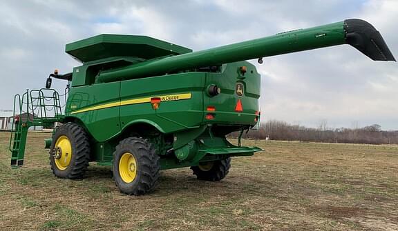 Main image John Deere S660 5