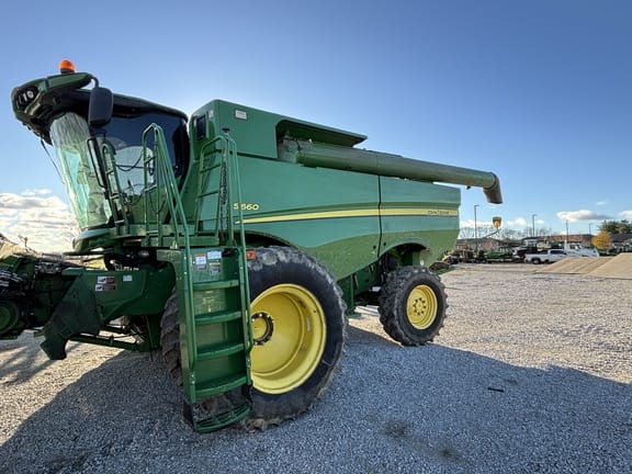 2013 John Deere S660 Equipment Image0