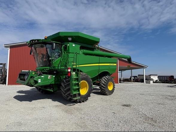 2013 John Deere S660 Equipment Image0