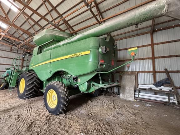 Image of John Deere S660 equipment image 2