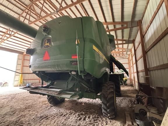Image of John Deere S660 equipment image 4