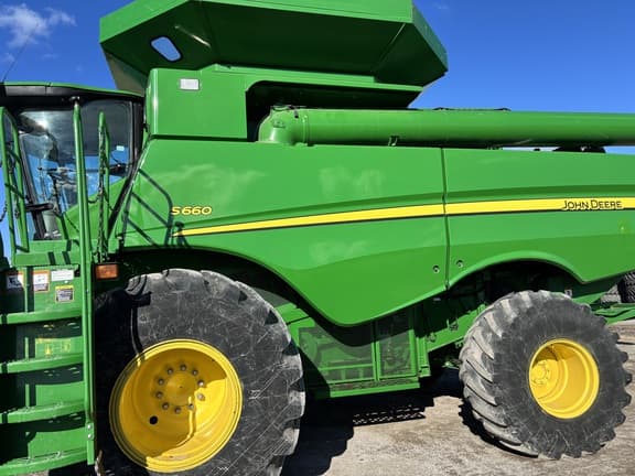 Image of John Deere S660 equipment image 2