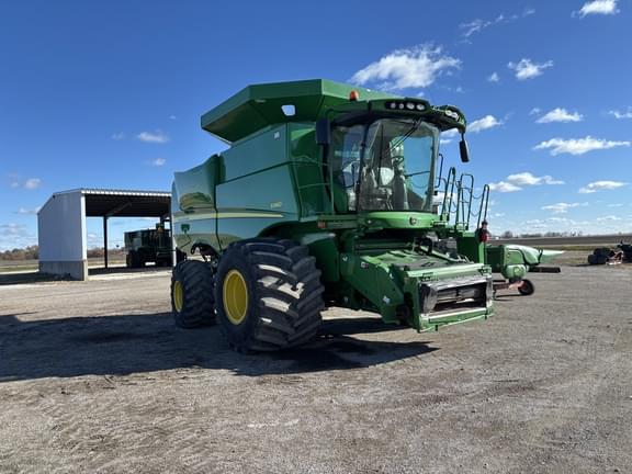 Image of John Deere S660 equipment image 1