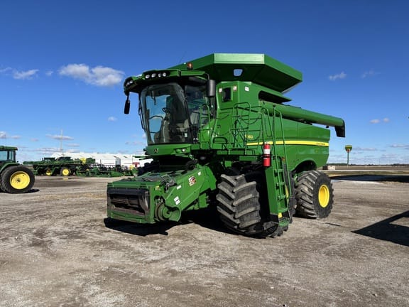 2013 John Deere S660 Equipment Image0