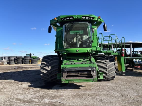 Image of John Deere S660 equipment image 4