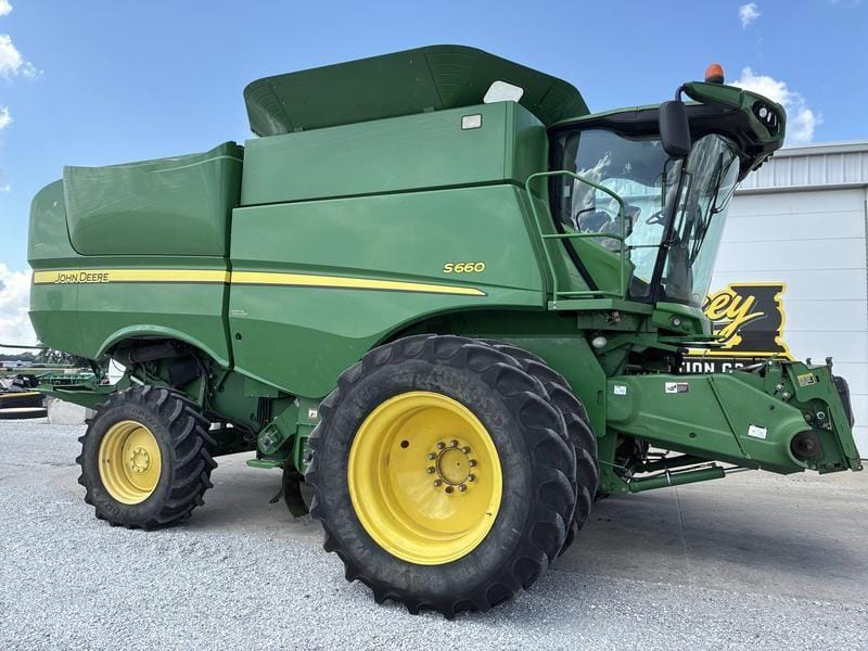 2013 John Deere S660 Equipment Image0