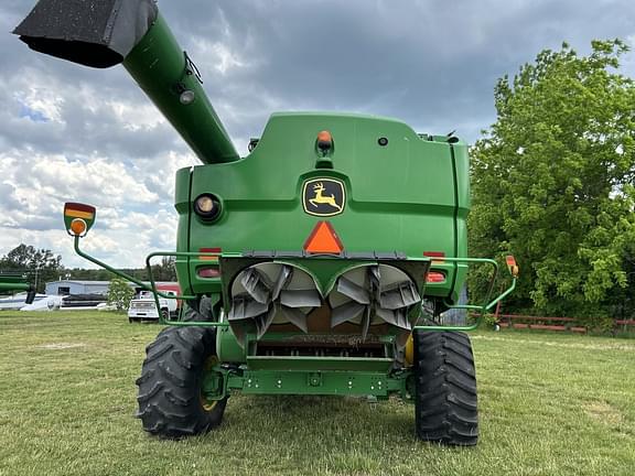 Image of John Deere S660 equipment image 3