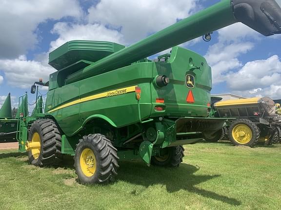 Main image John Deere S660 0